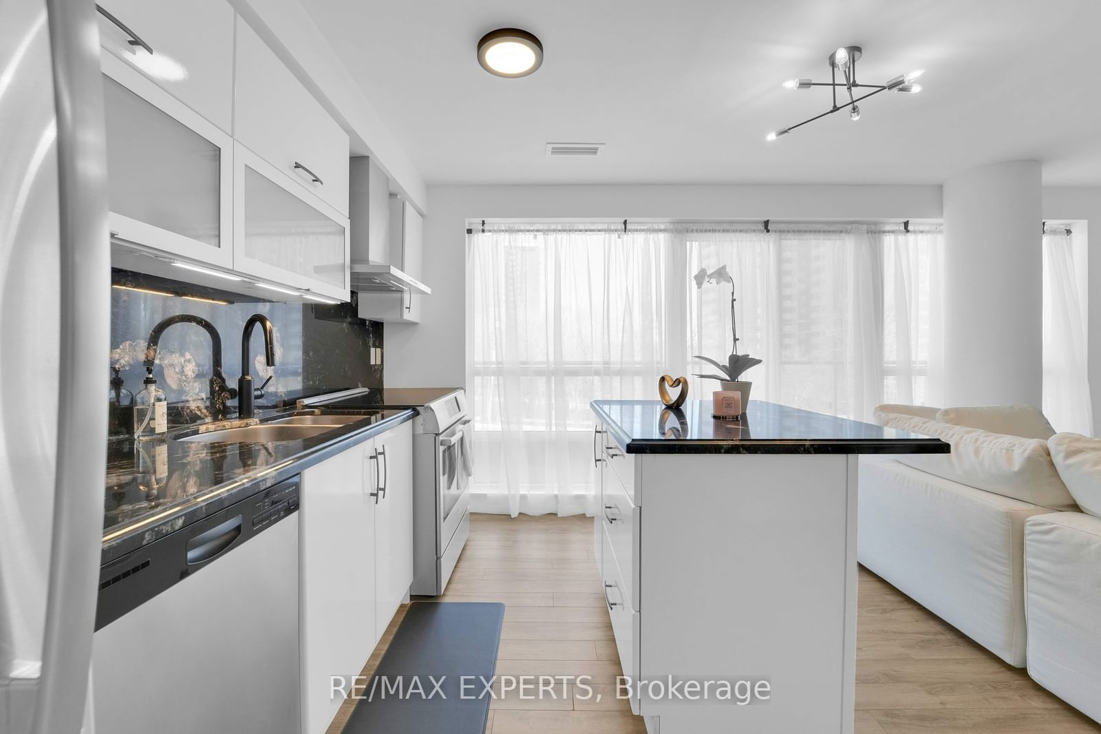 2015 Sheppard Ave E, unit 207 for rent - image #8