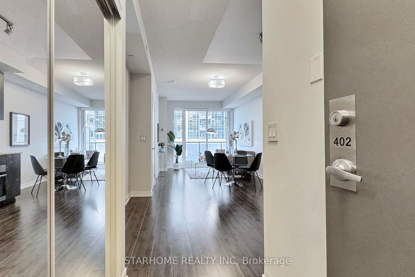 18 Rean Dr, unit 402 for sale - image #3