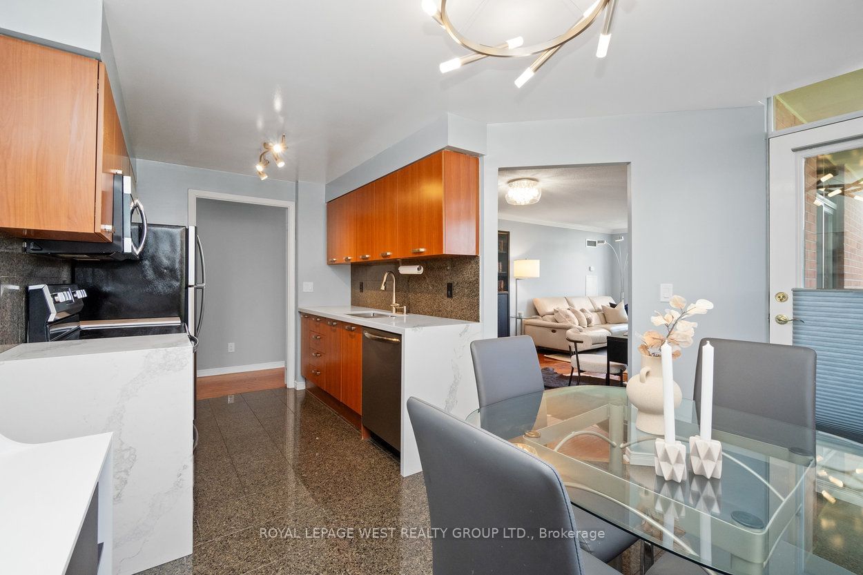 51 Harrison Garden Blvd, unit 304 for sale - image #11