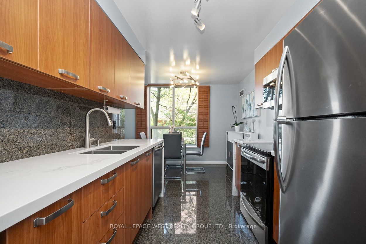 51 Harrison Garden Blvd, unit 304 for sale - image #12