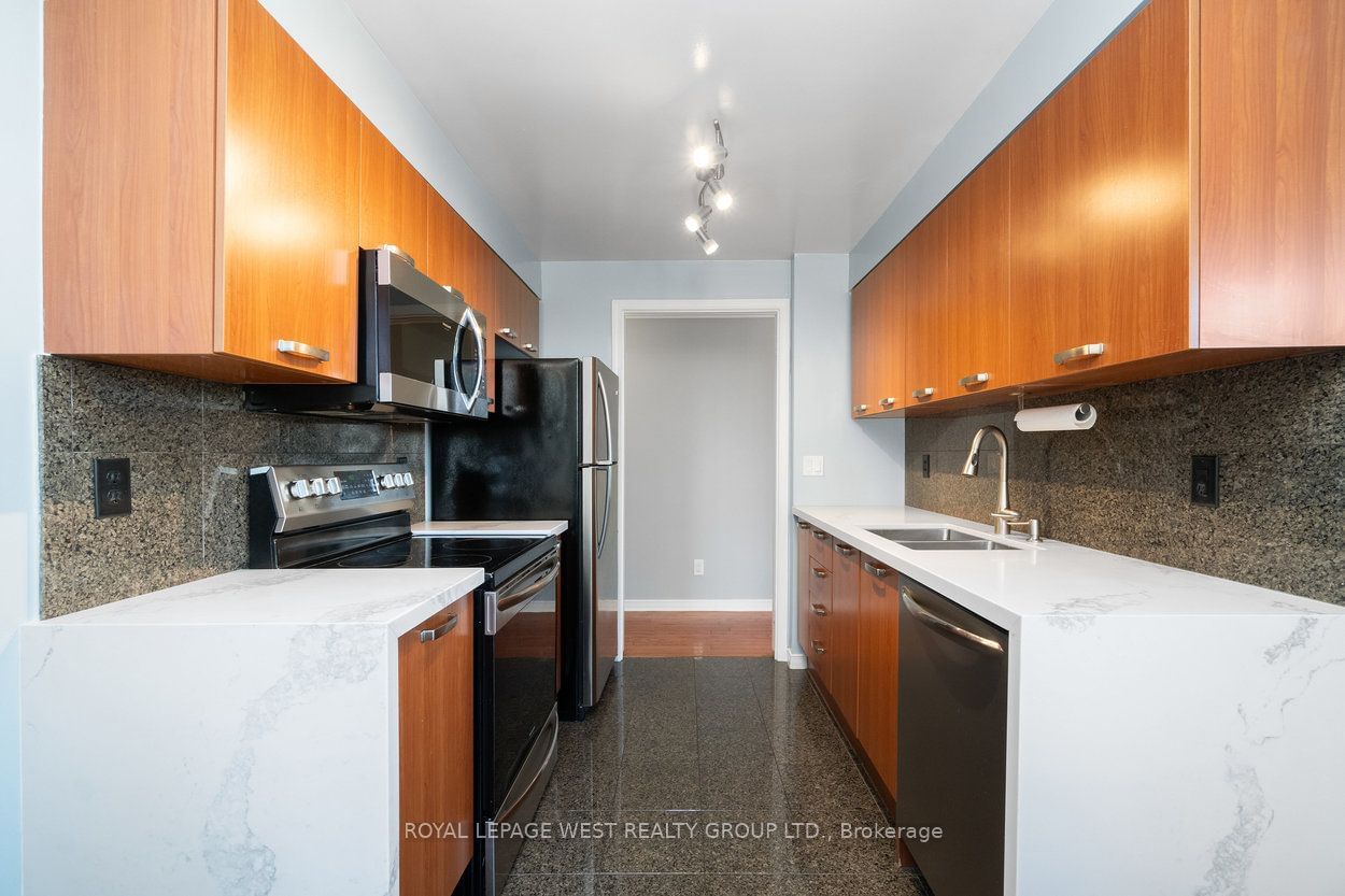 51 Harrison Garden Blvd, unit 304 for sale - image #18