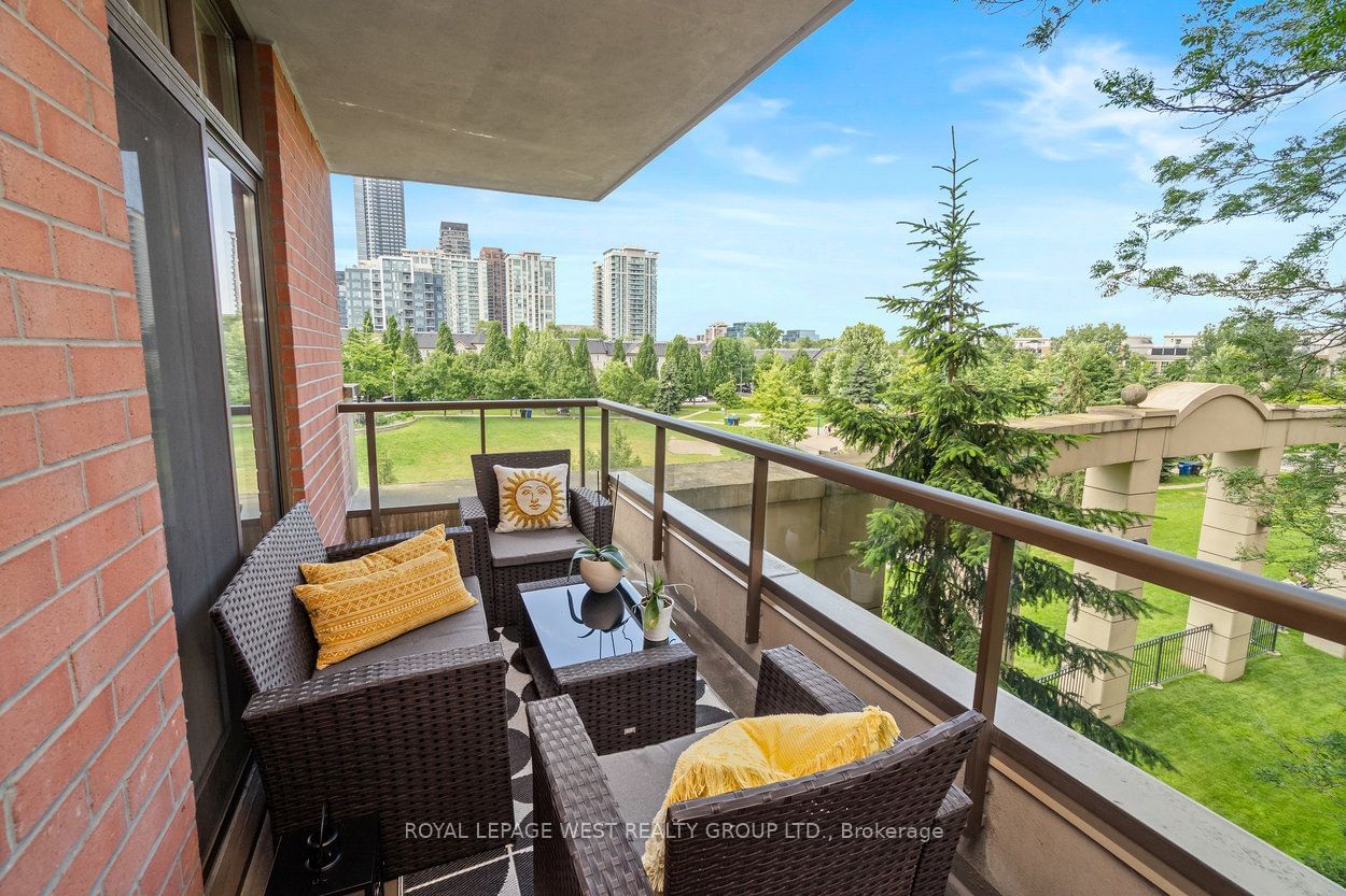 51 Harrison Garden Blvd, unit 304 for sale - image #32