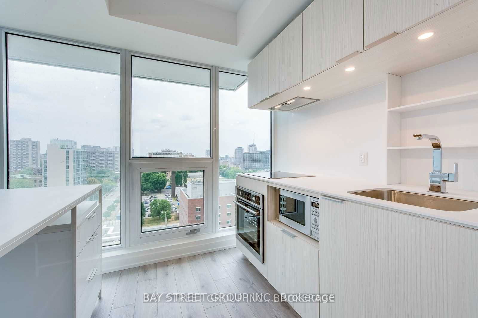 77 Shuter St, unit 2207 for rent