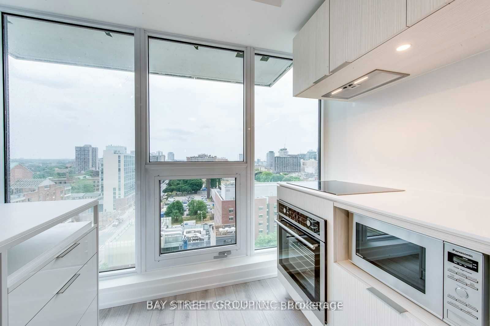 77 Shuter St, unit 2207 for rent