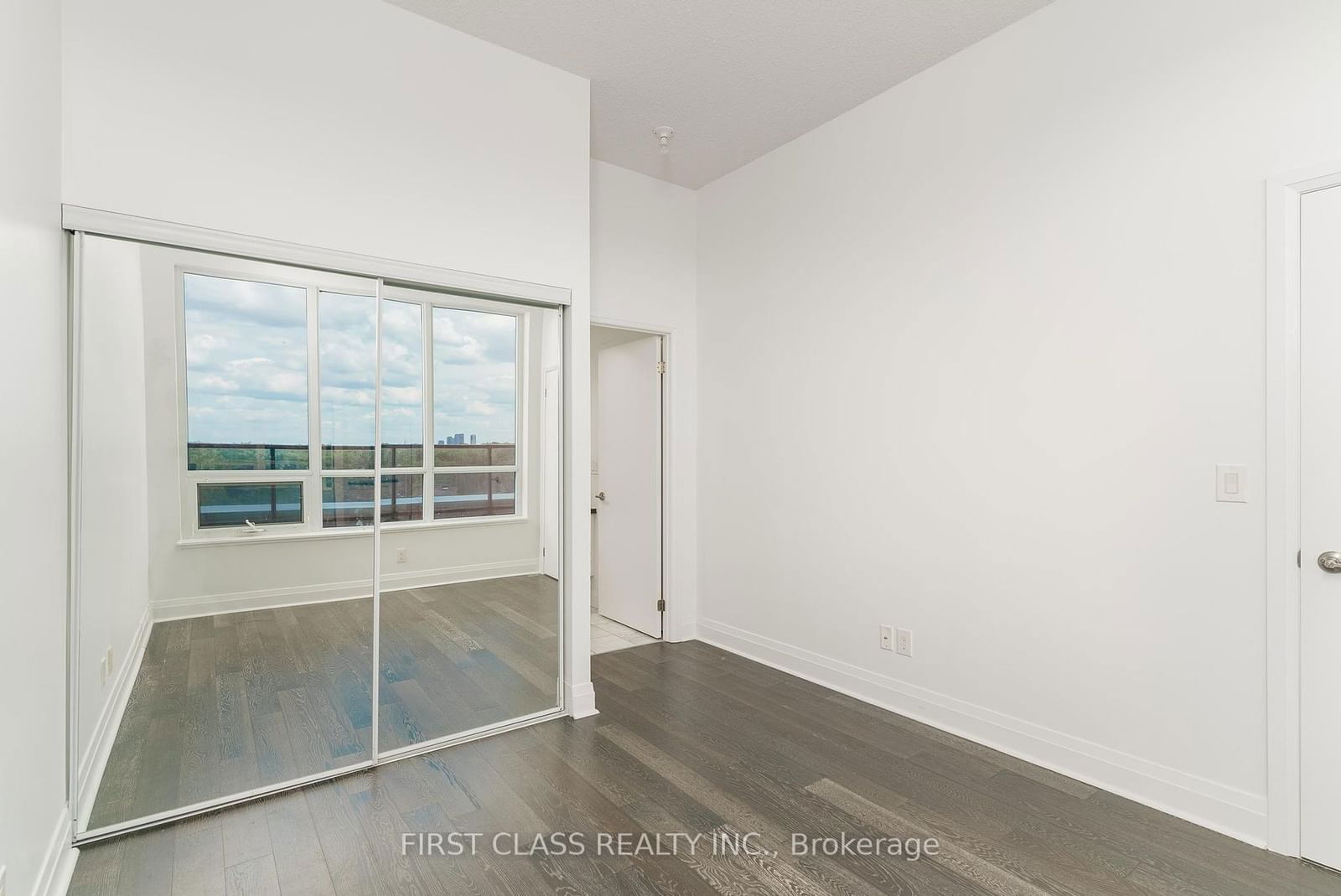 399 Spring Garden Ave, unit 617 for sale - image #20