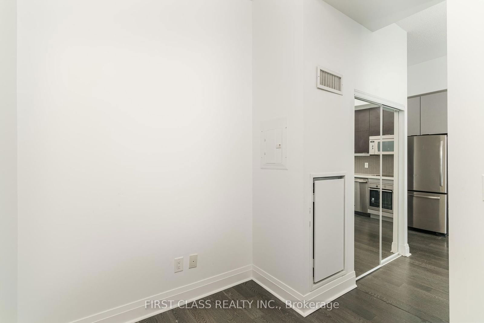 399 Spring Garden Ave, unit 617 for sale - image #25