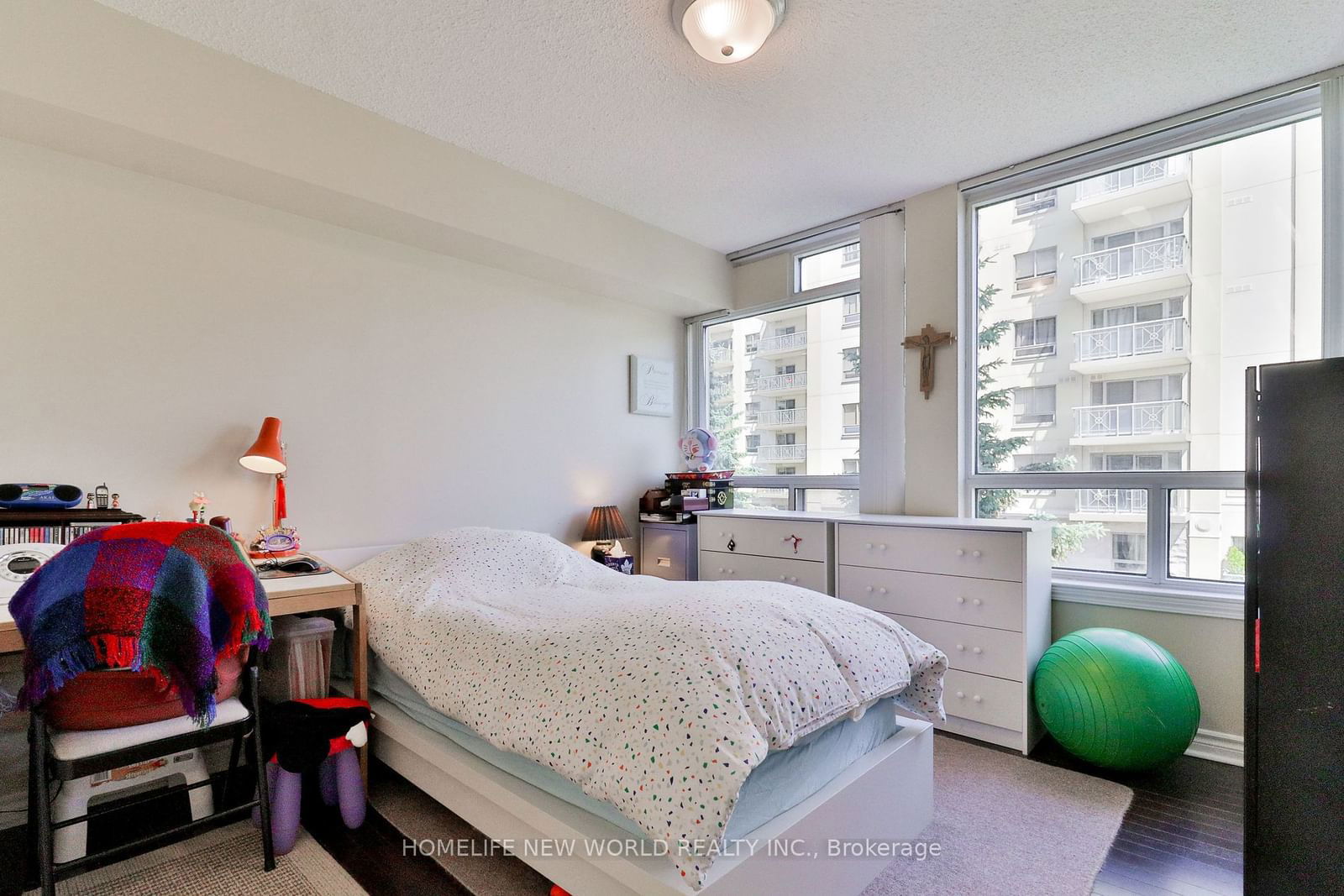 8 Rean Dr, unit 305 for sale - image #9