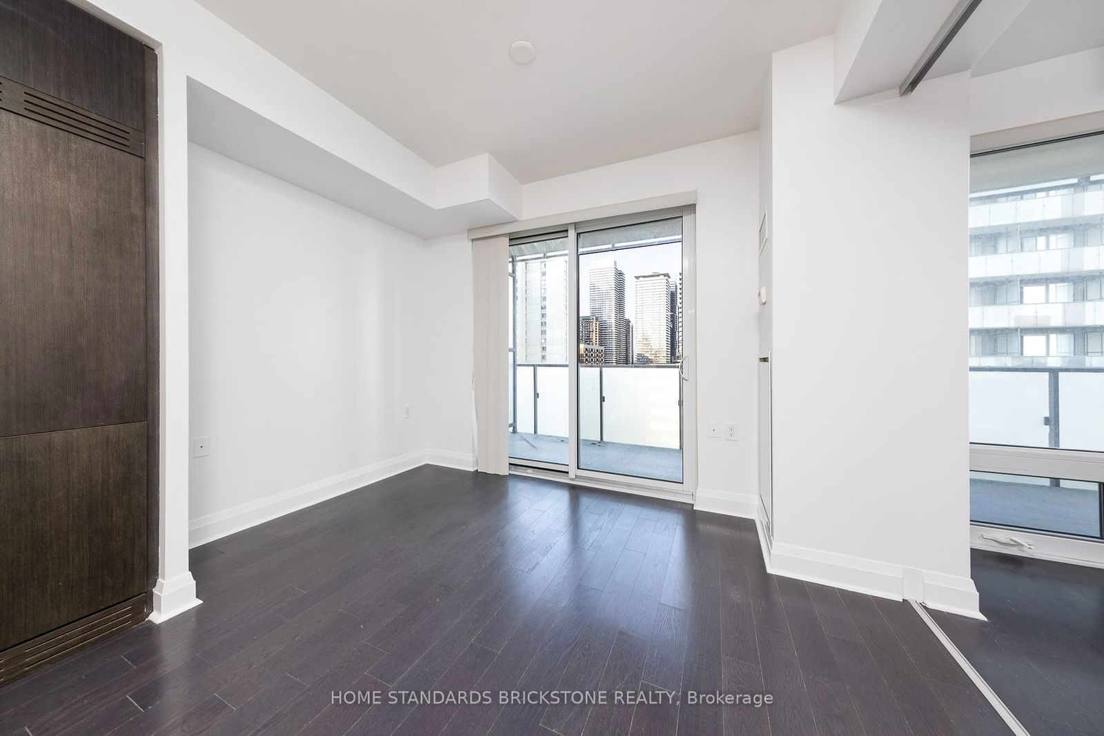 65 St Mary St, unit 1711 for sale