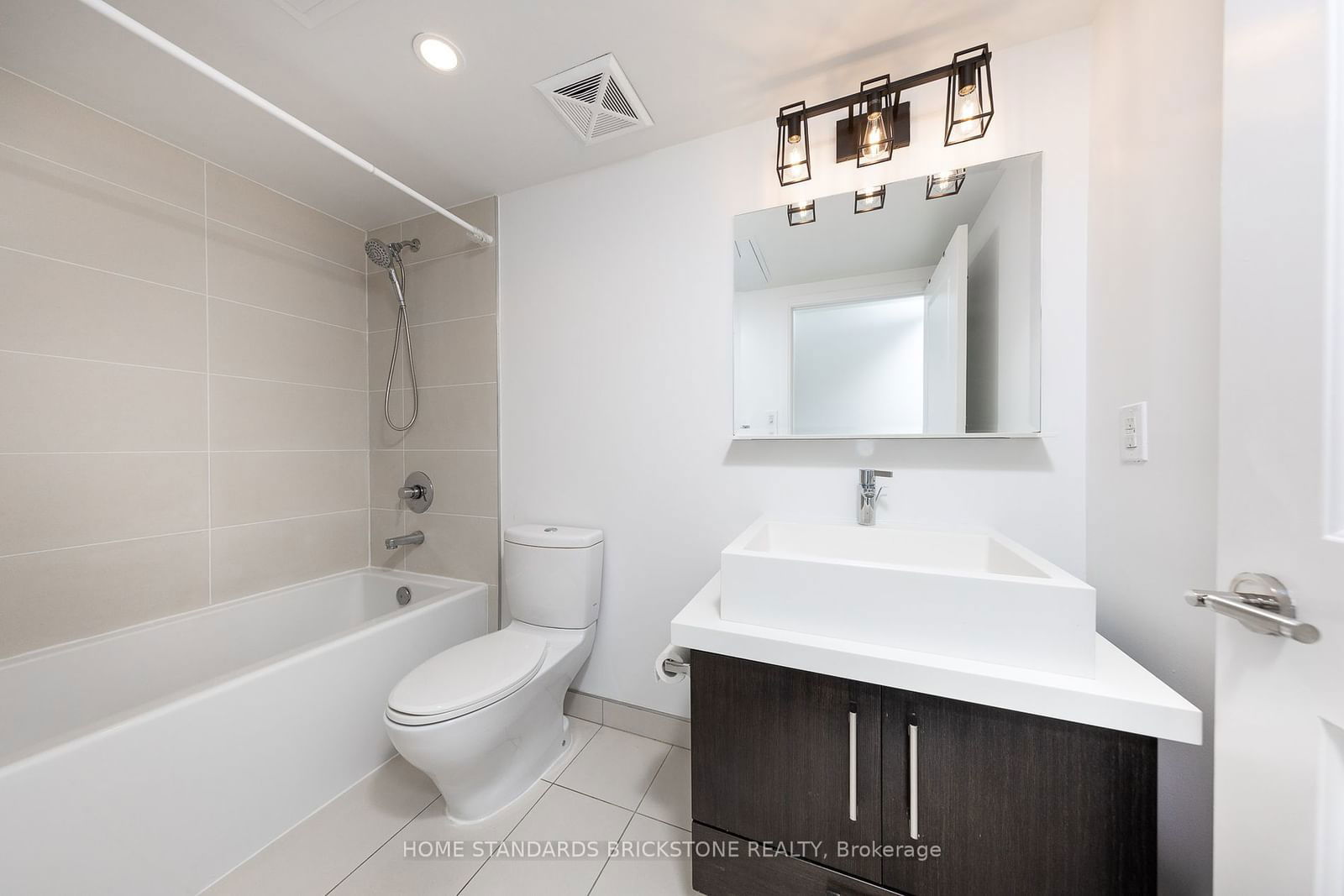 65 St Mary St, unit 1711 for sale