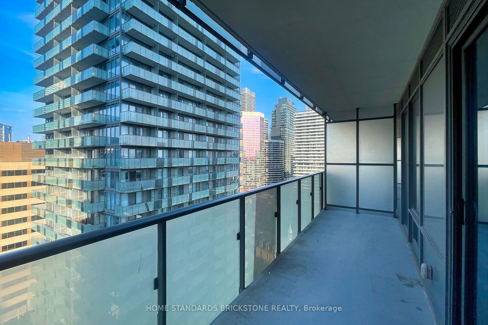 65 St Mary St, unit 1711 for sale