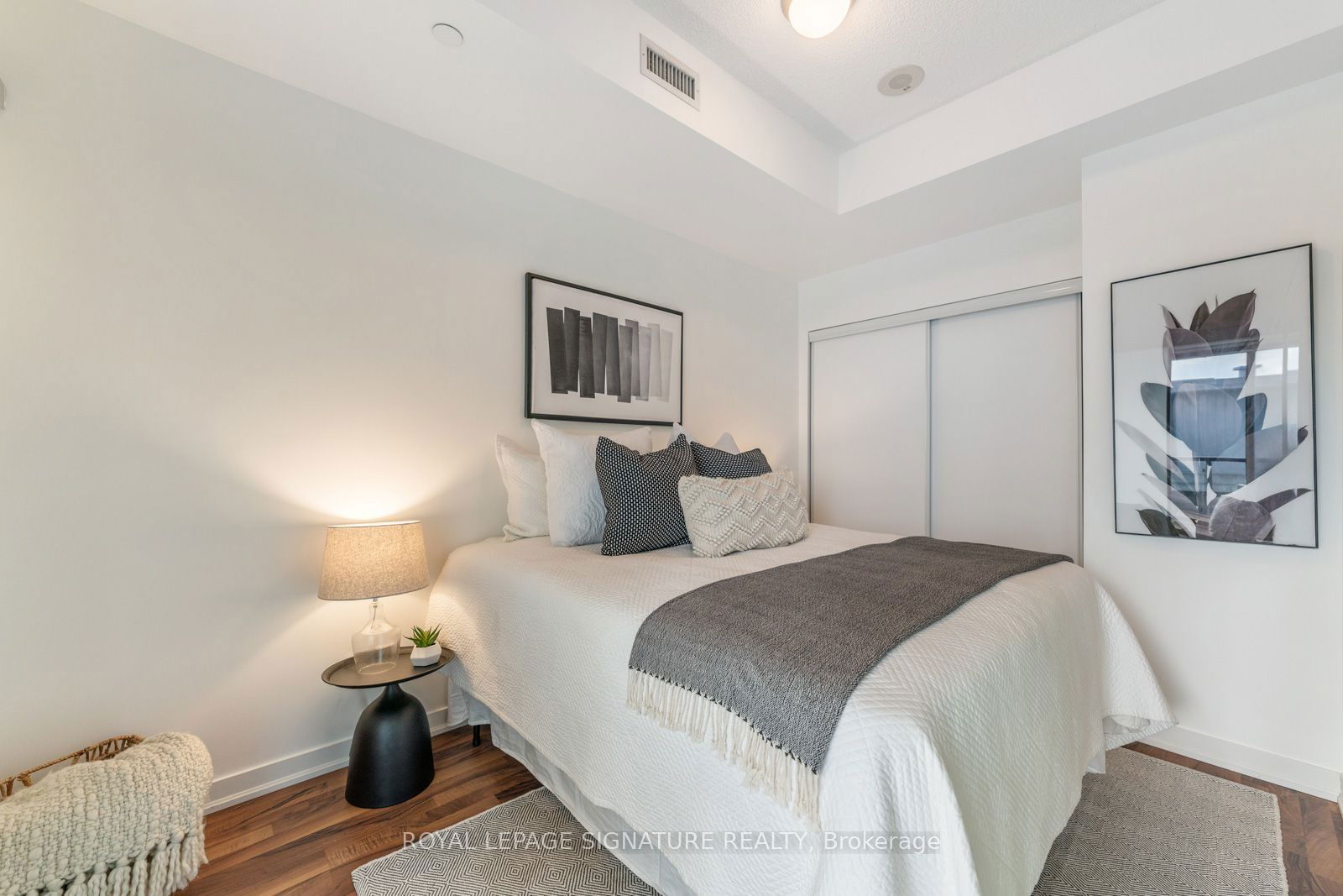 51 East Liberty St, unit 2116 for sale - image #7