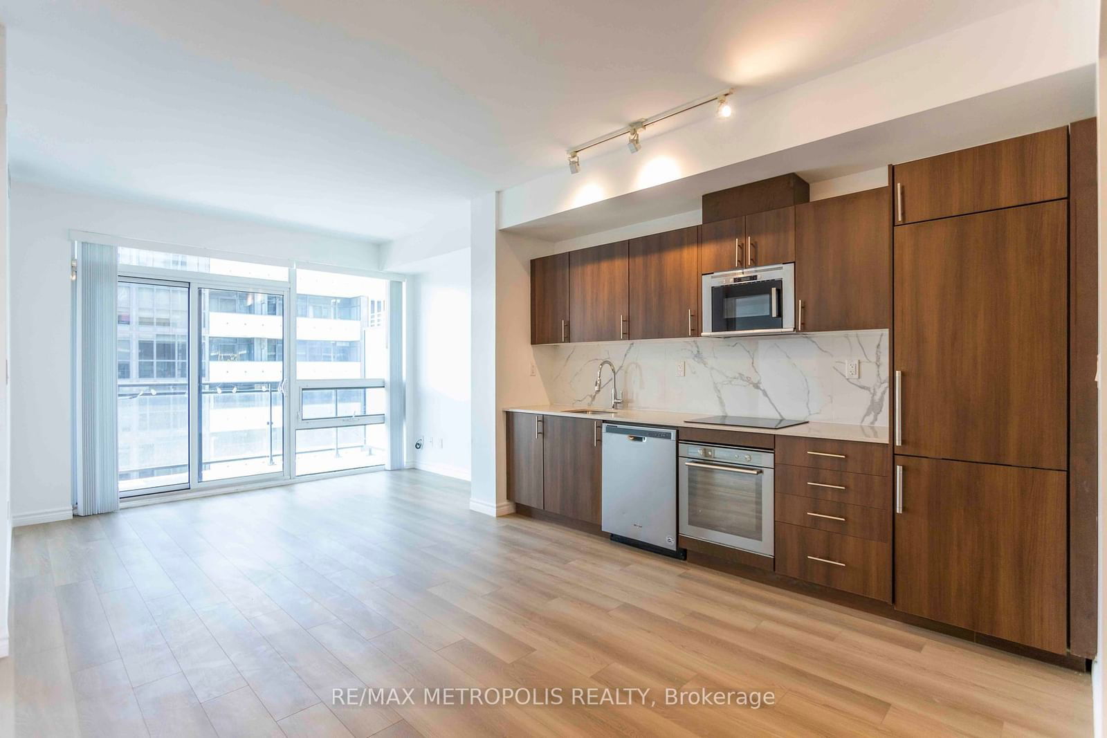 460 Adelaide St E, unit 2116 for sale - image #4