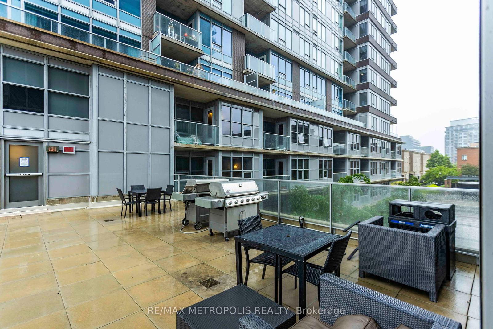 55 East Liberty St, unit 717 for sale - image #28