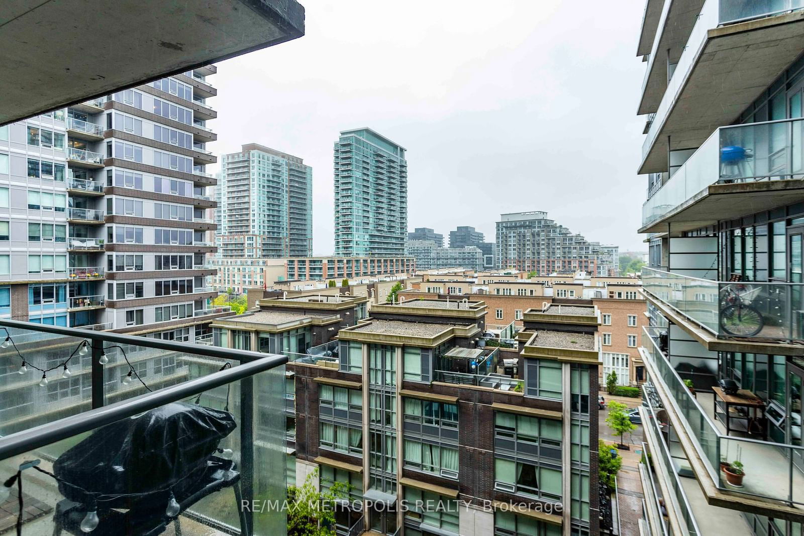 55 East Liberty St, unit 717 for sale - image #6