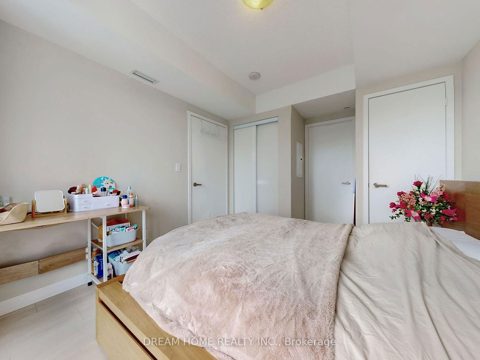 88 Harbour St, unit 2505 for sale - image #15