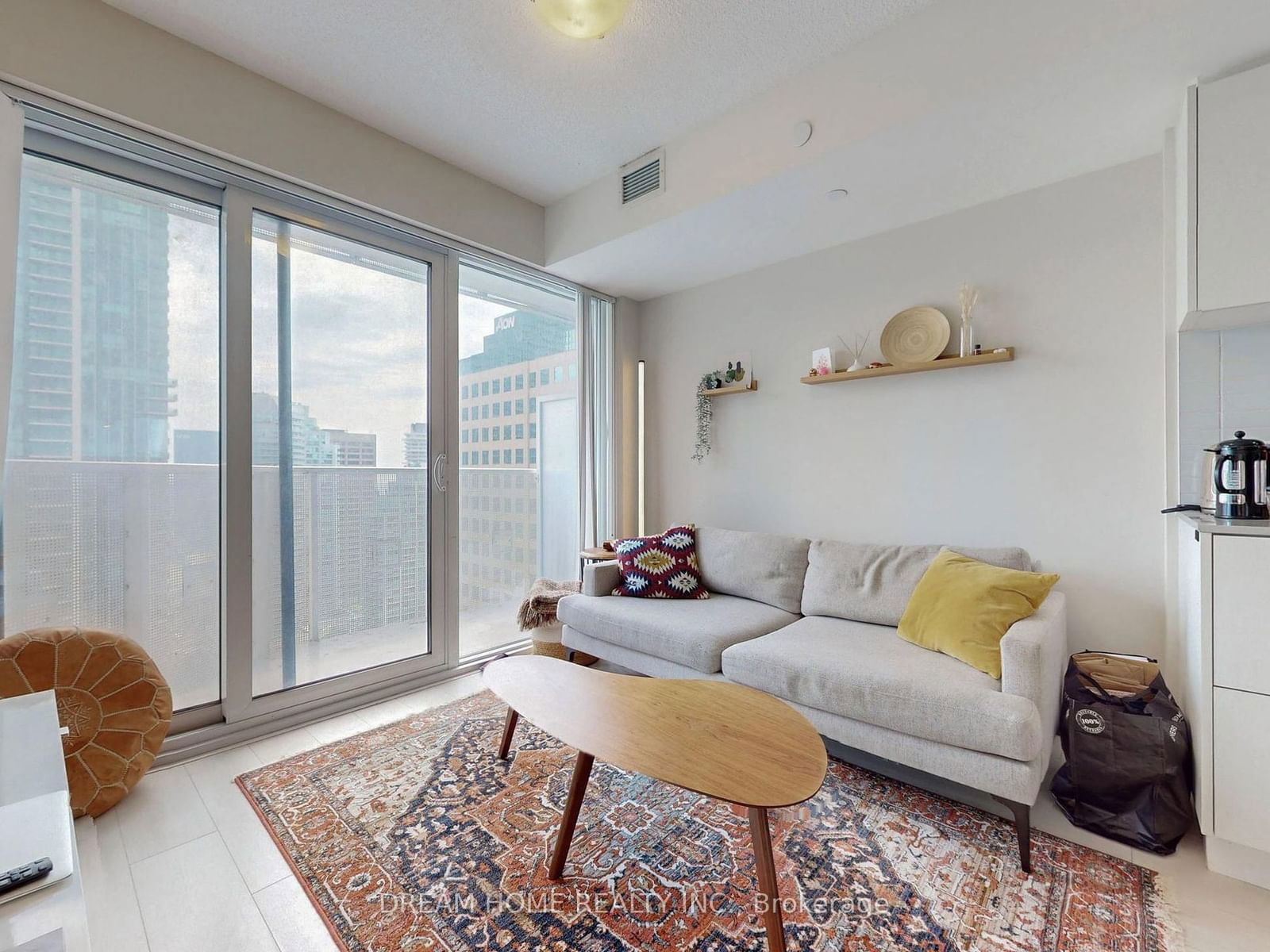 88 Harbour St, unit 2505 for sale - image #2