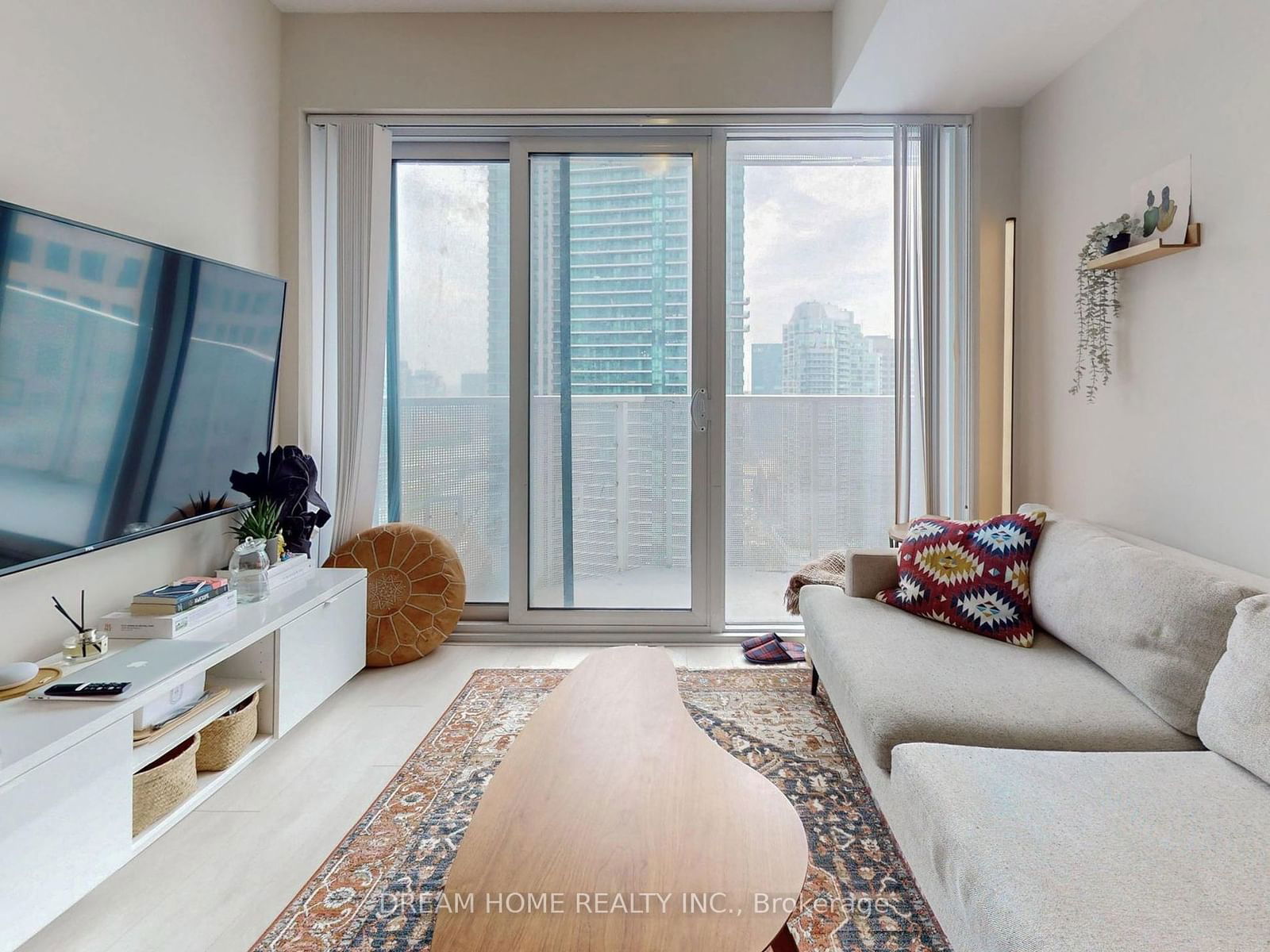 88 Harbour St, unit 2505 for sale - image #3