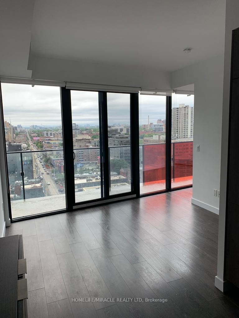 215 Queen St W, unit 1405 for sale