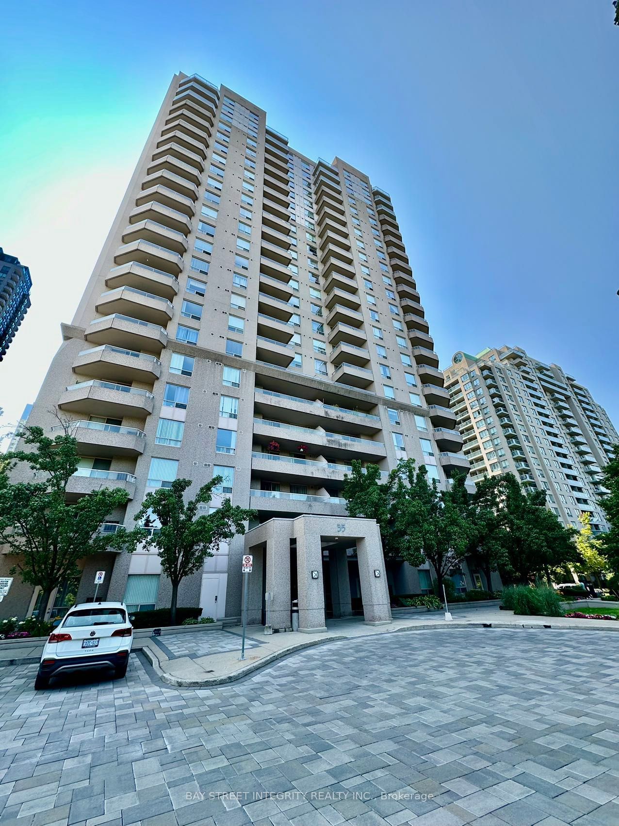 35 Empress Ave, unit 704 for rent - image #1