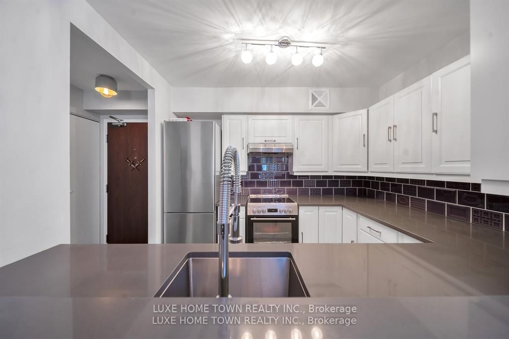 1055 Bay St, unit 308 for sale - image #5