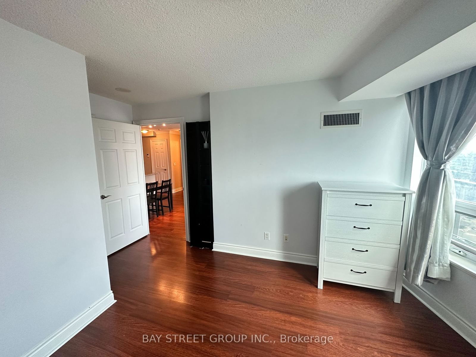 15 Greenview Ave, unit 2614 for rent - image #19