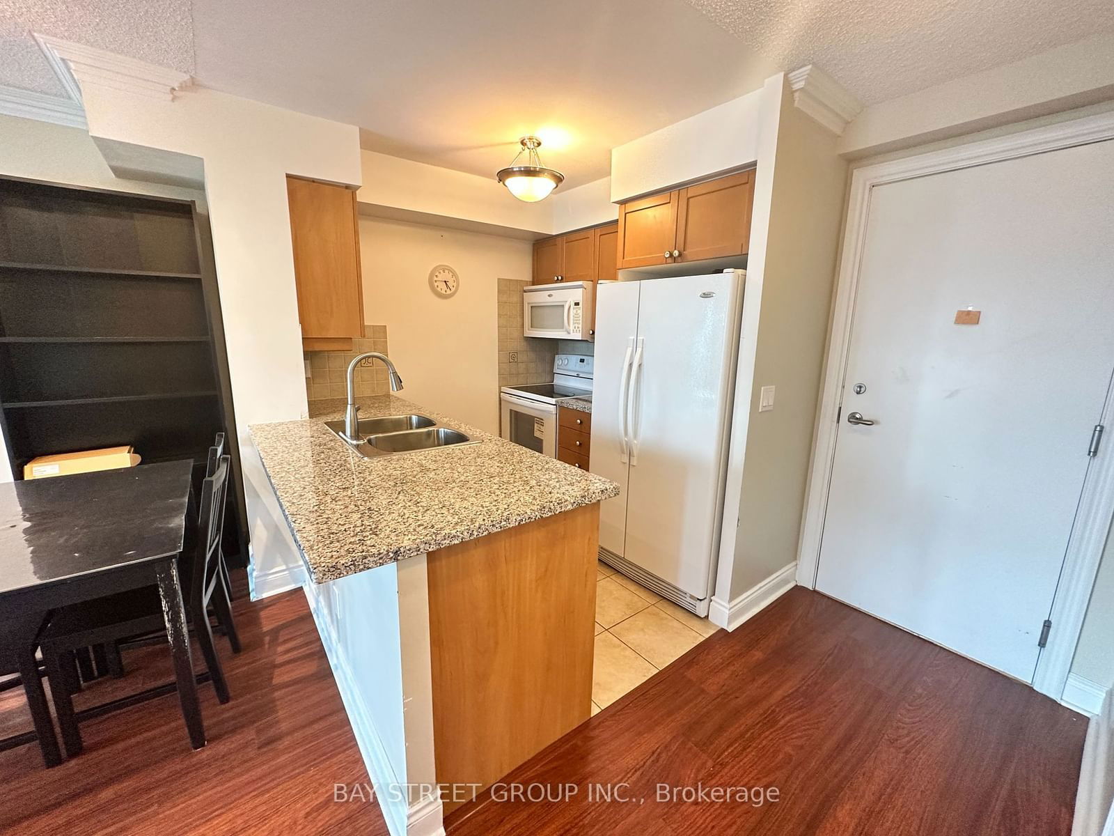 15 Greenview Ave, unit 2614 for rent