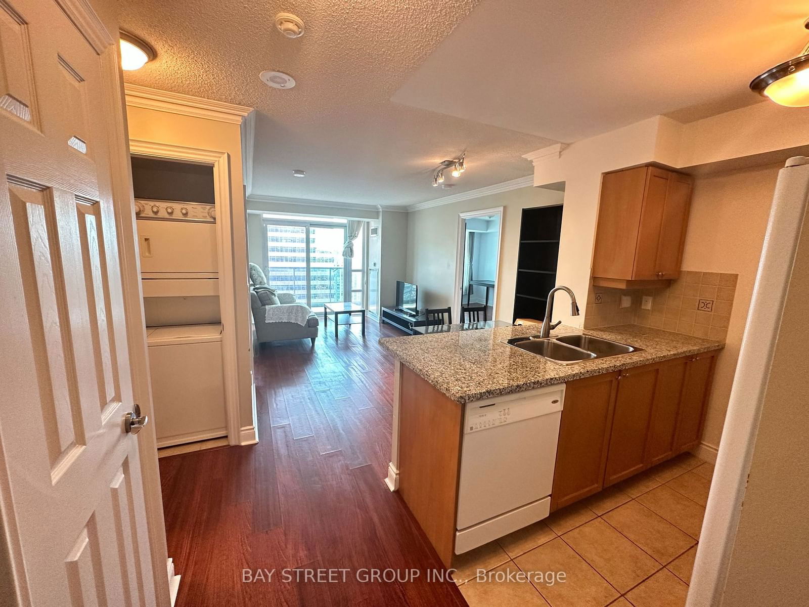 15 Greenview Ave, unit 2614 for rent