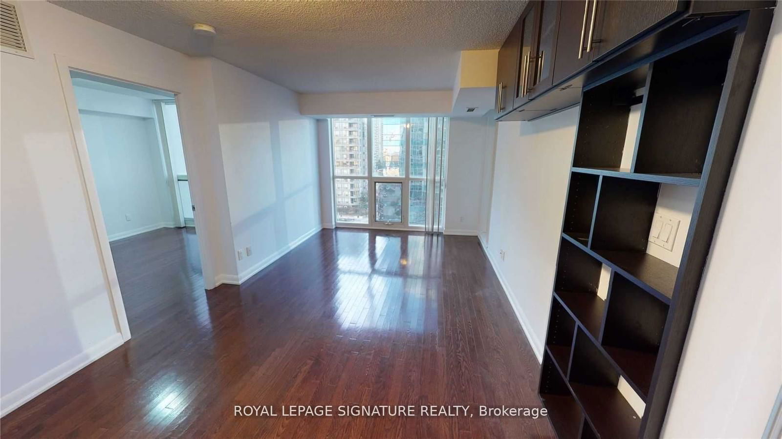 5791 Yonge St, unit 910 for rent - image #3