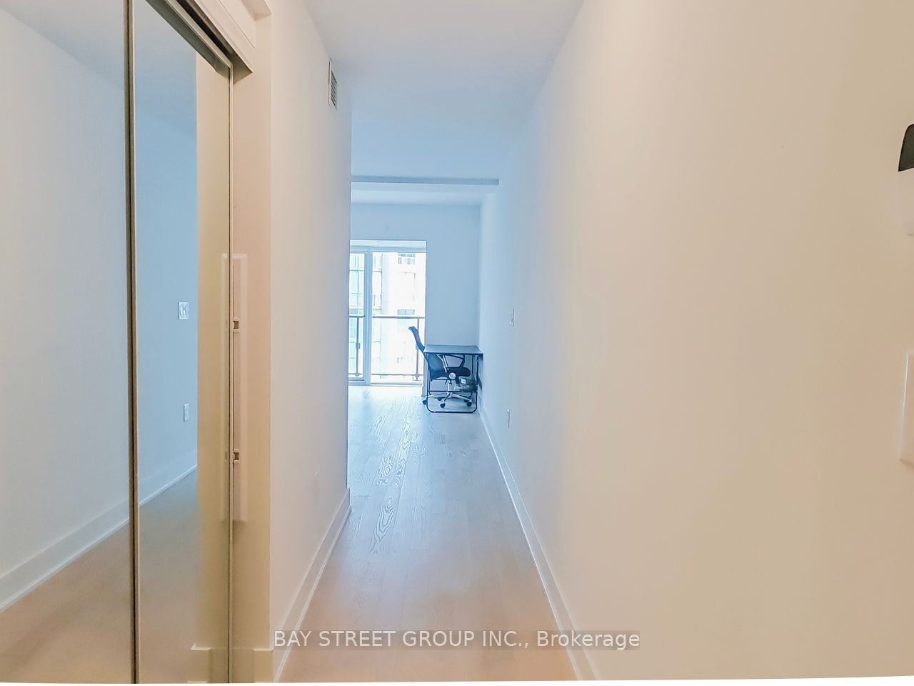 955 Bay St, unit 2101 for rent - image #3