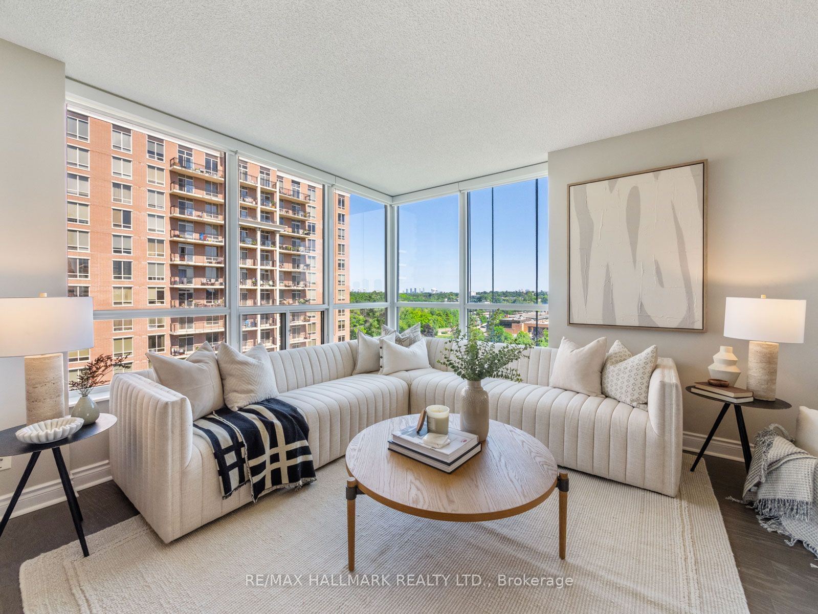 1103 Leslie St, unit 1107 for sale - image #2