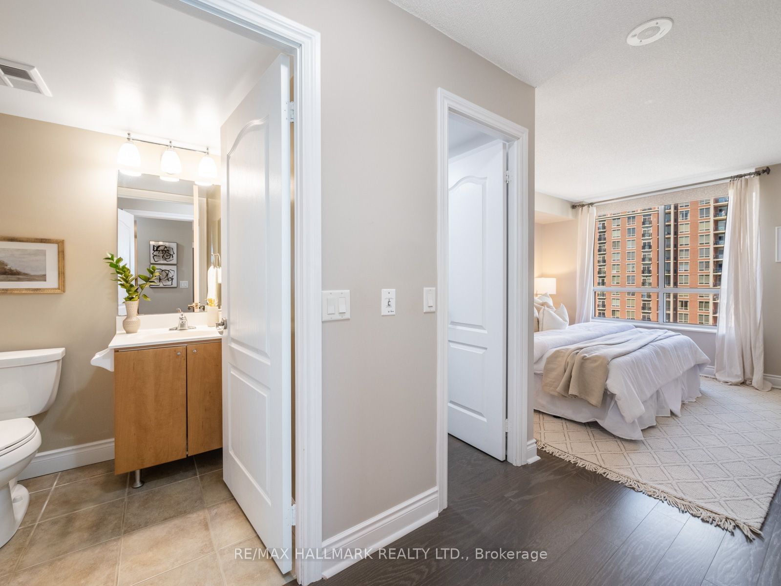 1103 Leslie St, unit 1107 for sale - image #21