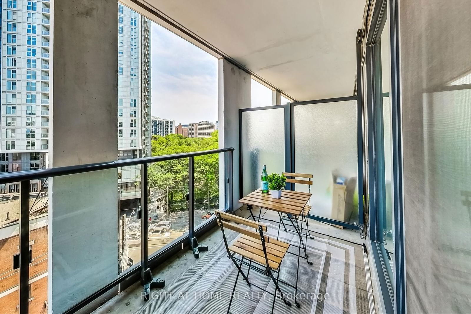 251 Jarvis St, unit 614 for sale - image #17