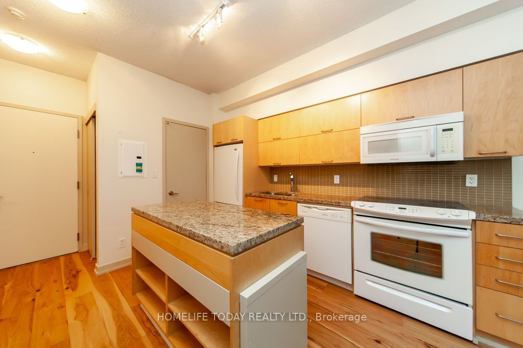 126 Simcoe St, unit 806 for sale - image #12