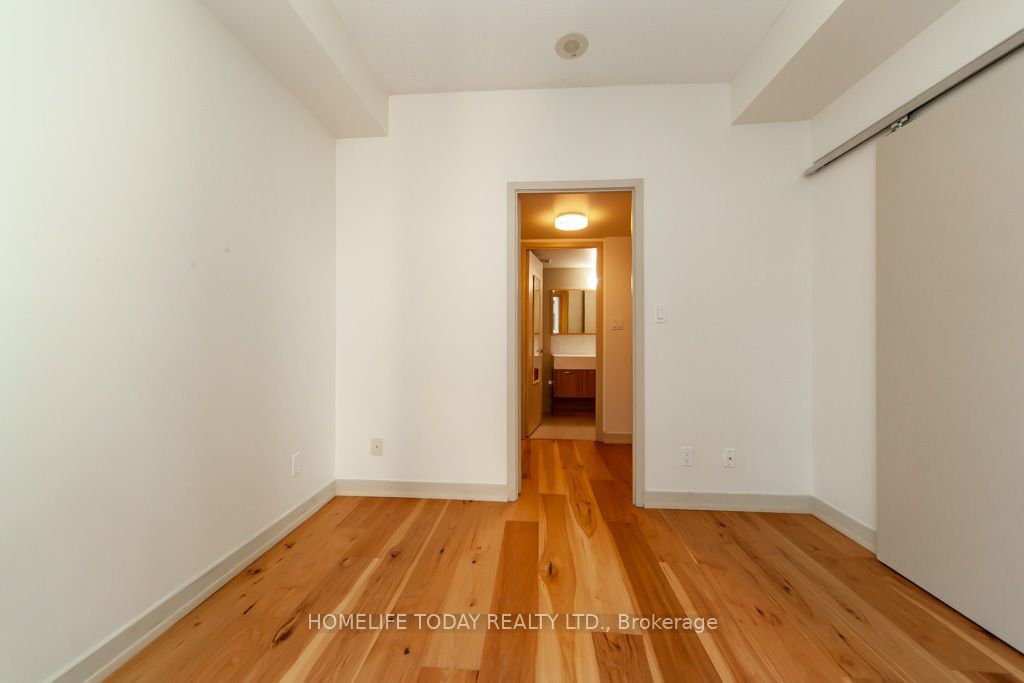 126 Simcoe St, unit 806 for sale - image #24