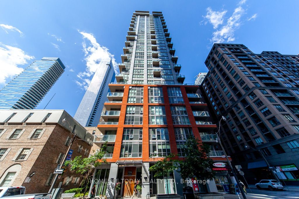 126 Simcoe St, unit 806 for sale - image #3