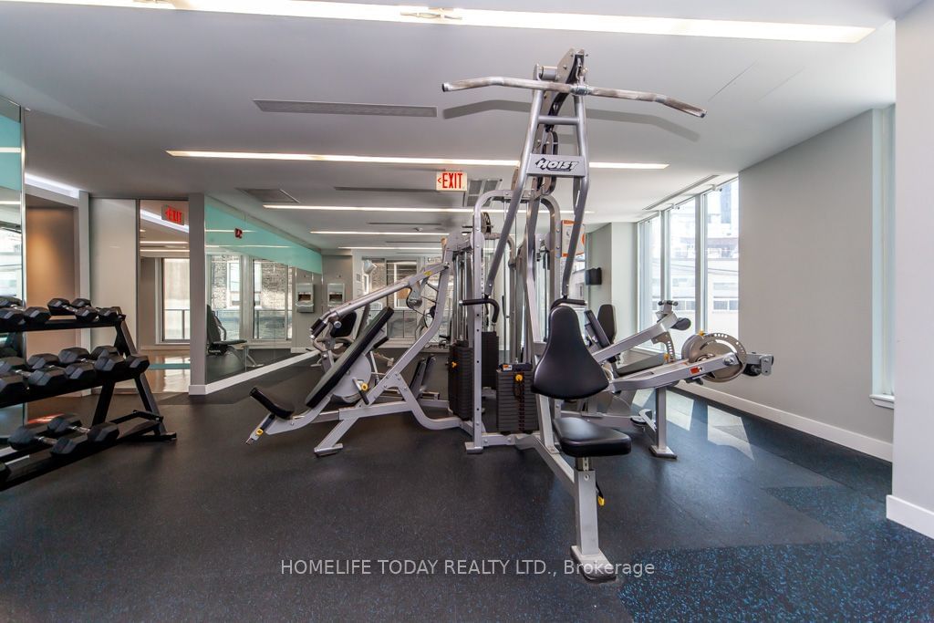 126 Simcoe St, unit 806 for sale - image #33