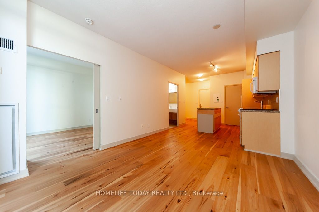 126 Simcoe St, unit 806 for sale - image #7