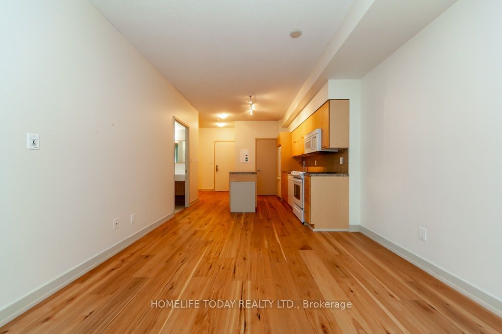 126 Simcoe St, unit 806 for sale - image #8