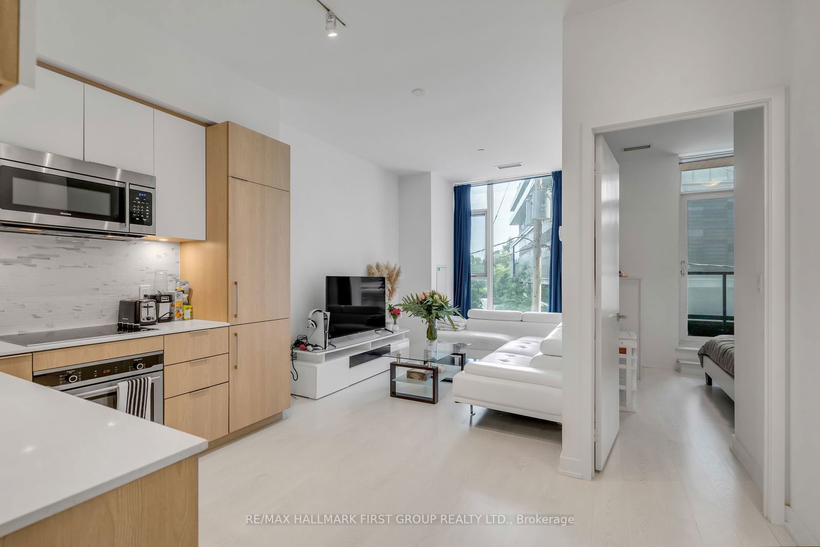 50 Ordnance St, unit 215 for sale - image #5