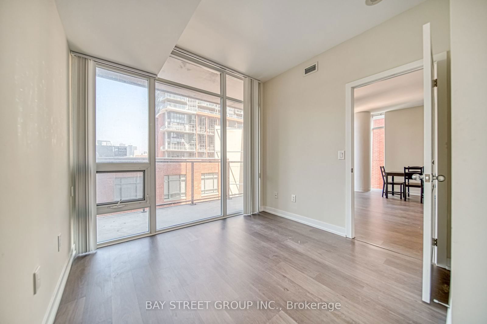 105 George St, unit 404 for sale - image #18