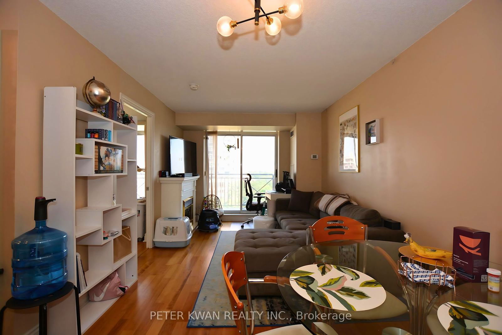 1103 Leslie St, unit 801 for rent - image #5