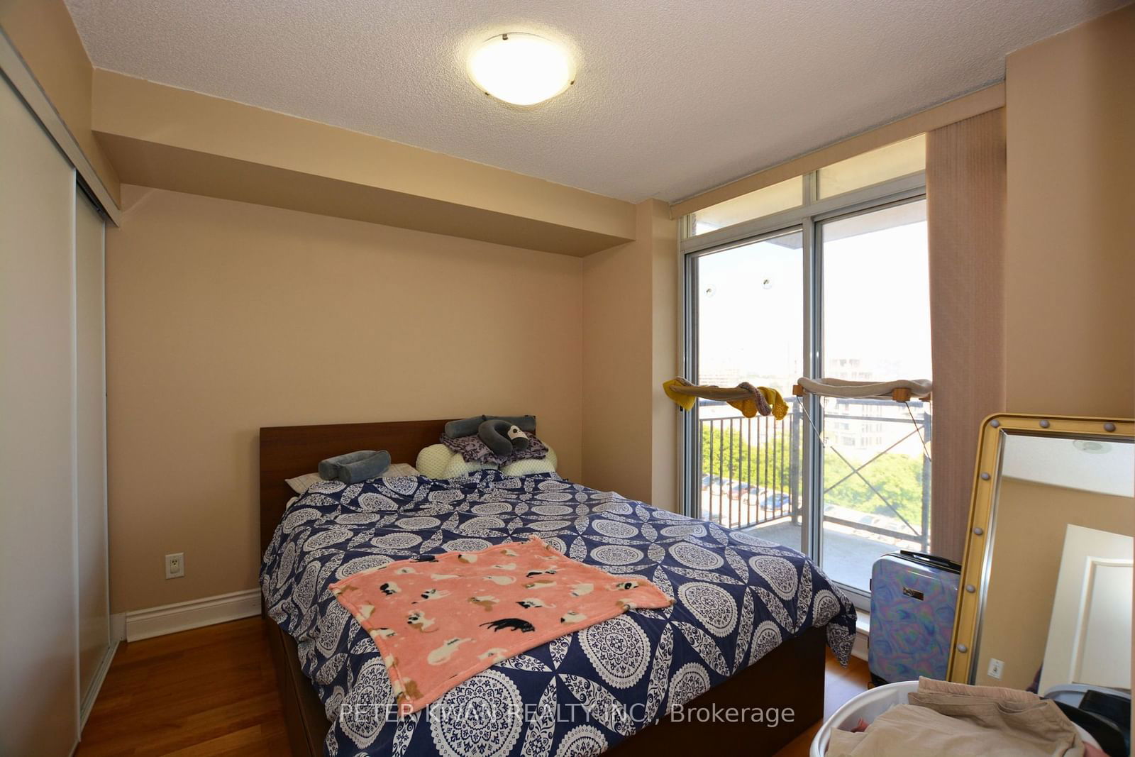 1103 Leslie St, unit 801 for rent - image #8