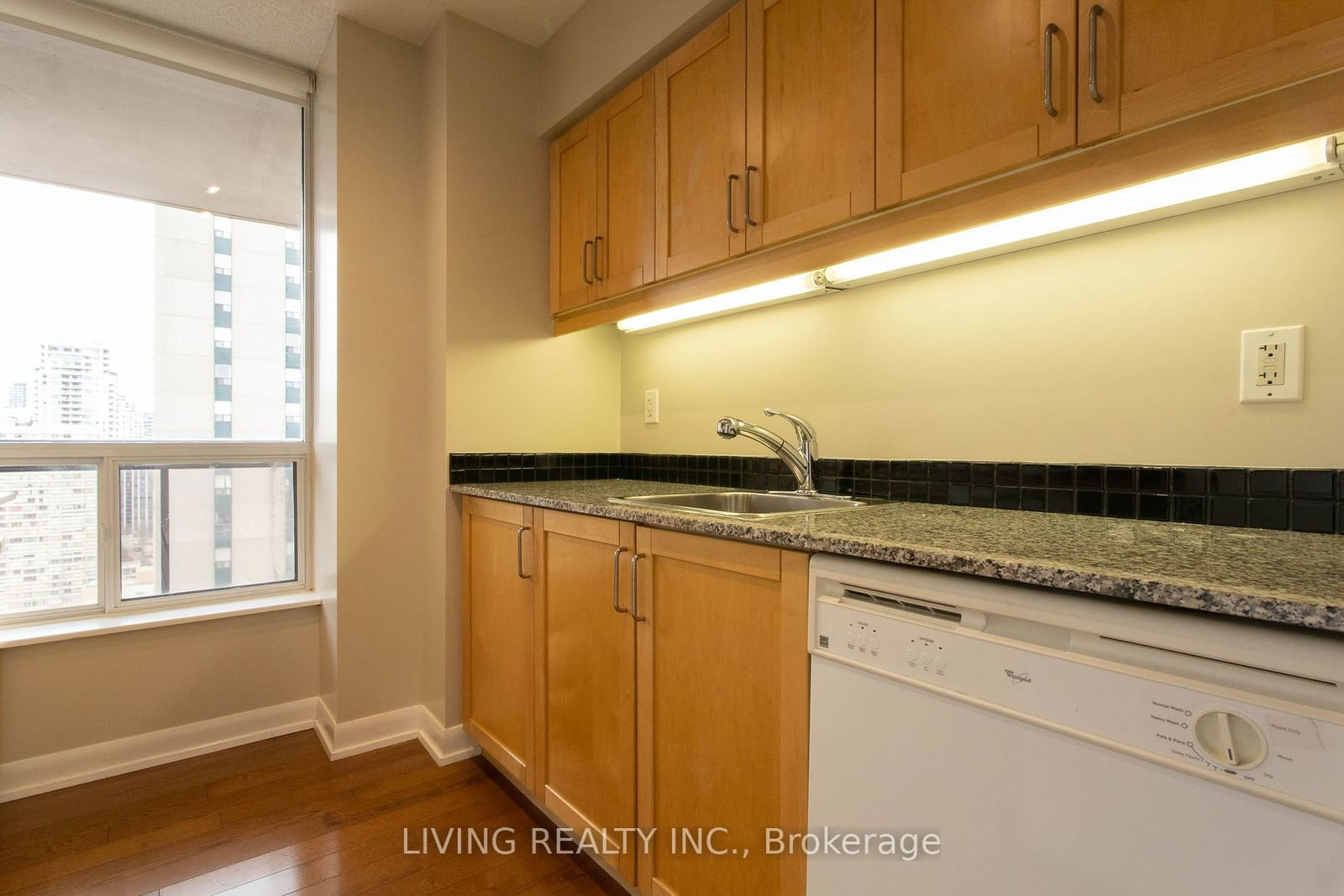 33 Sheppard Ave E, unit 2410 for rent - image #3