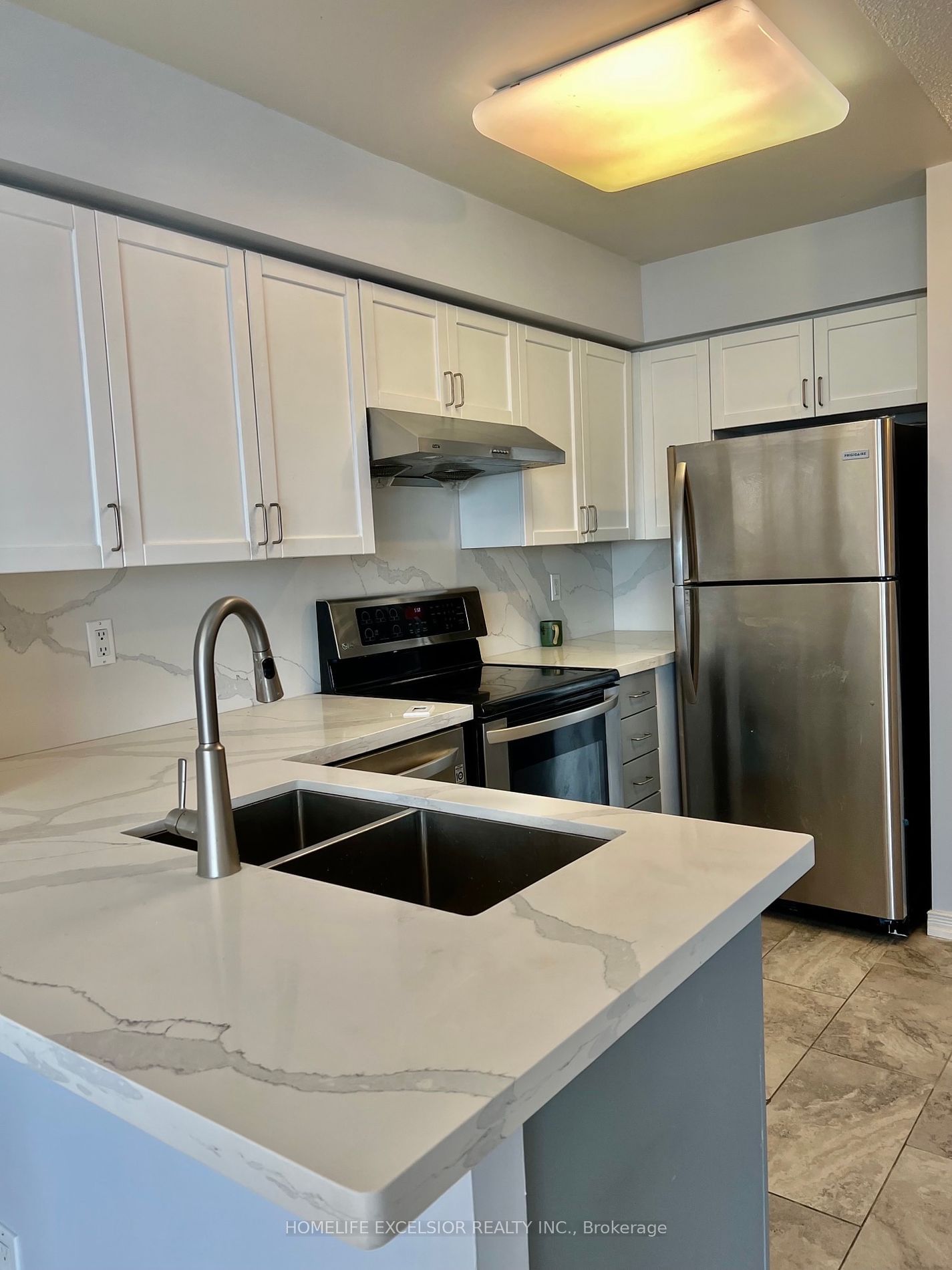 30 Harrison Garden Blvd W, unit 2805 for rent