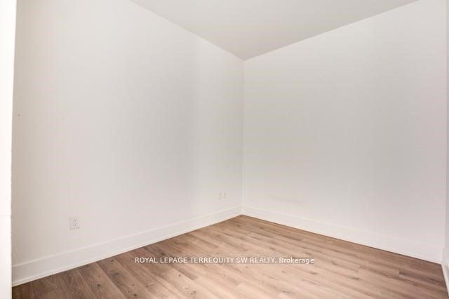 111 St Clair Ave W, unit 316 for sale - image #10