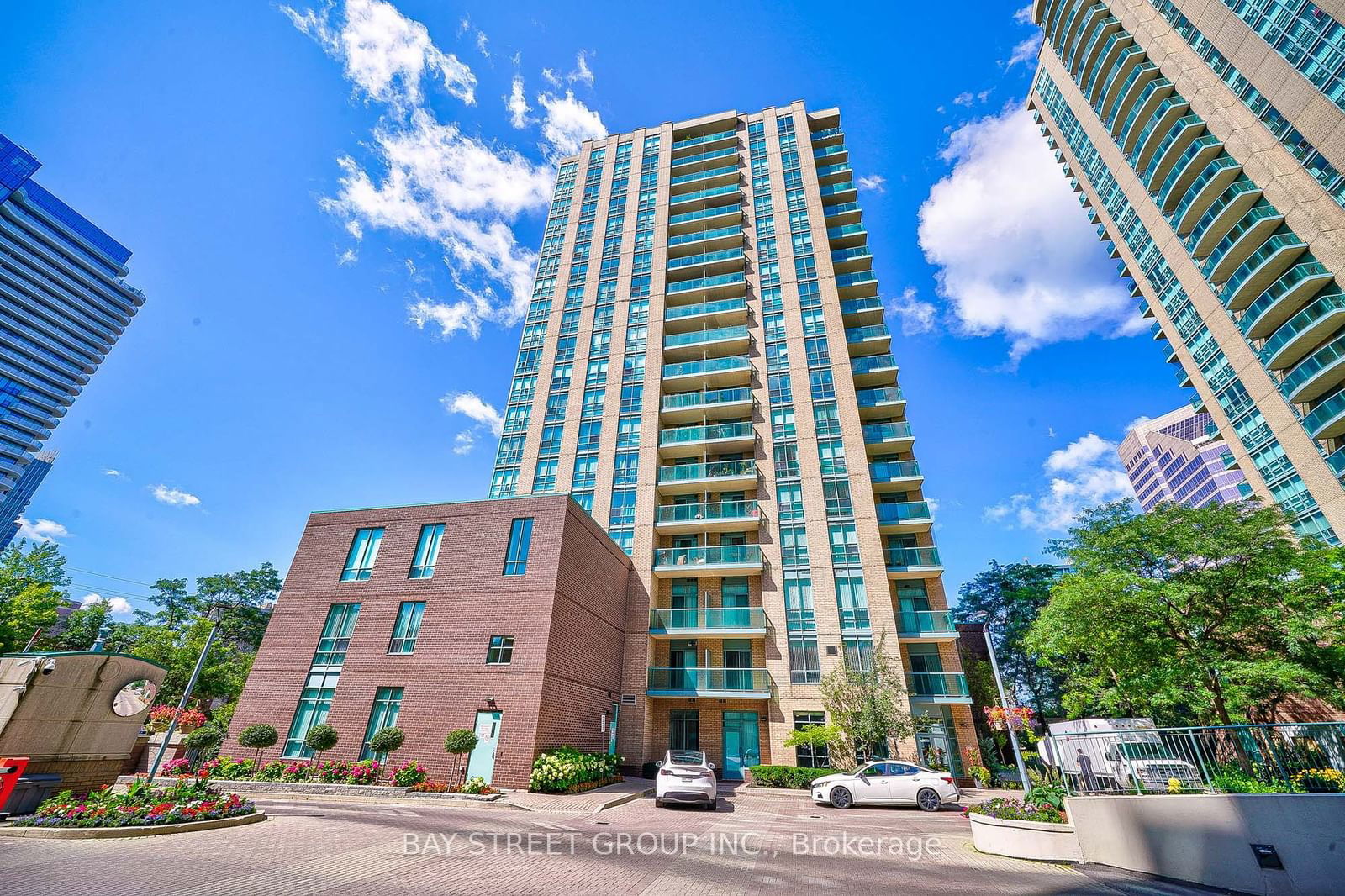 20 Olive Ave, unit 1009 for sale - image #1