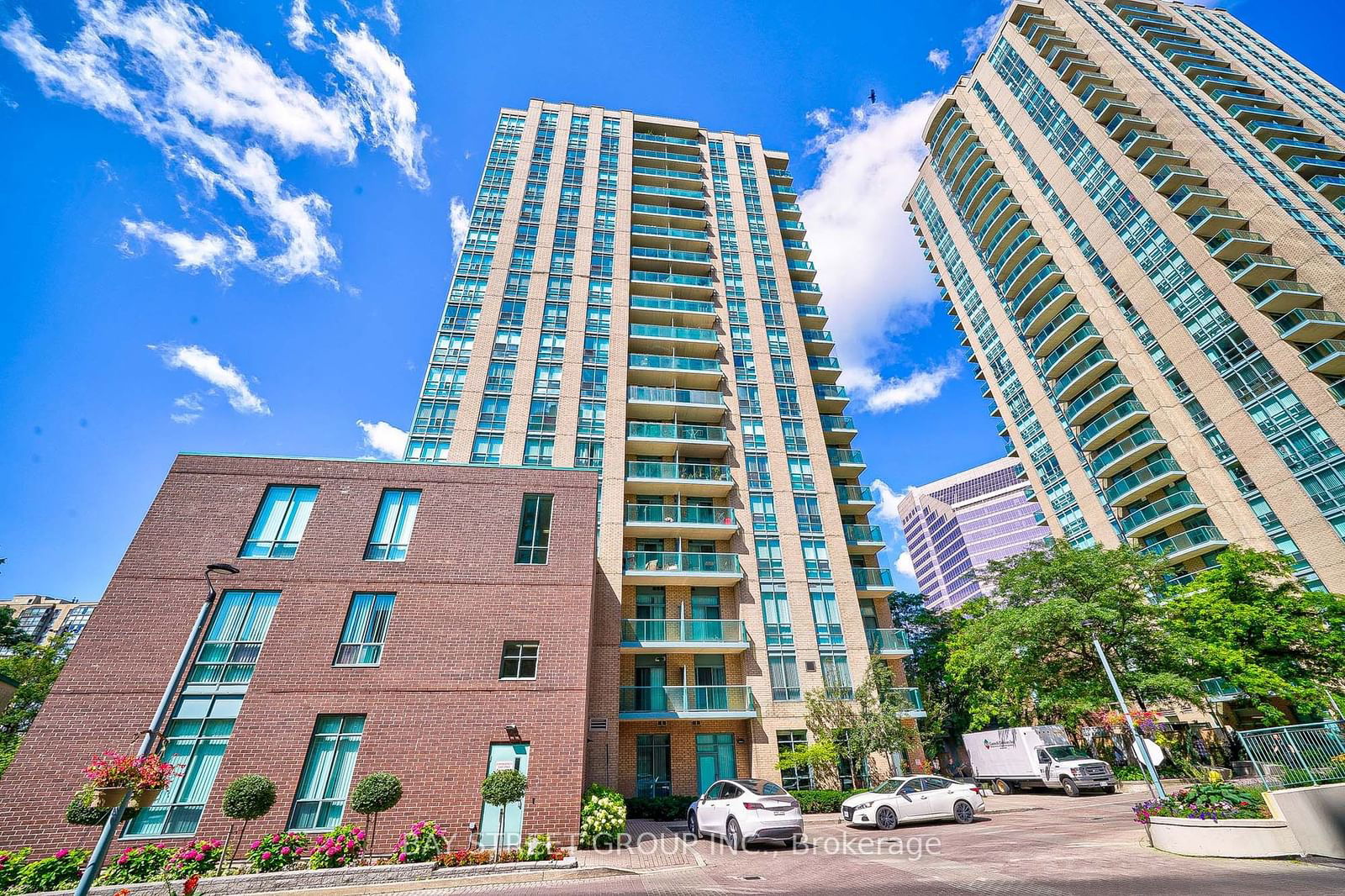 20 Olive Ave, unit 1009 for sale - image #2