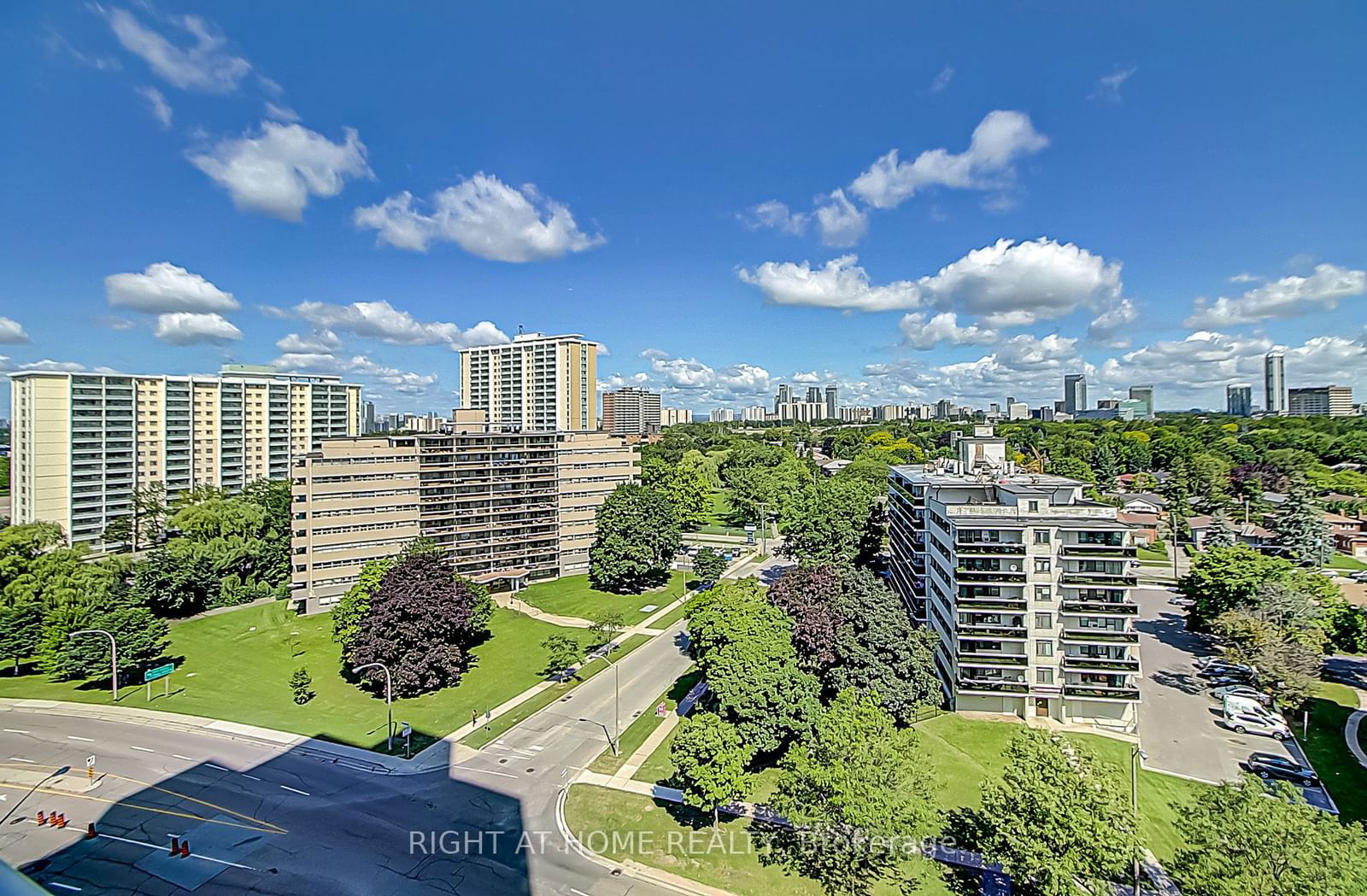 10 Deerlick Crt, unit 1107 for sale - image #21