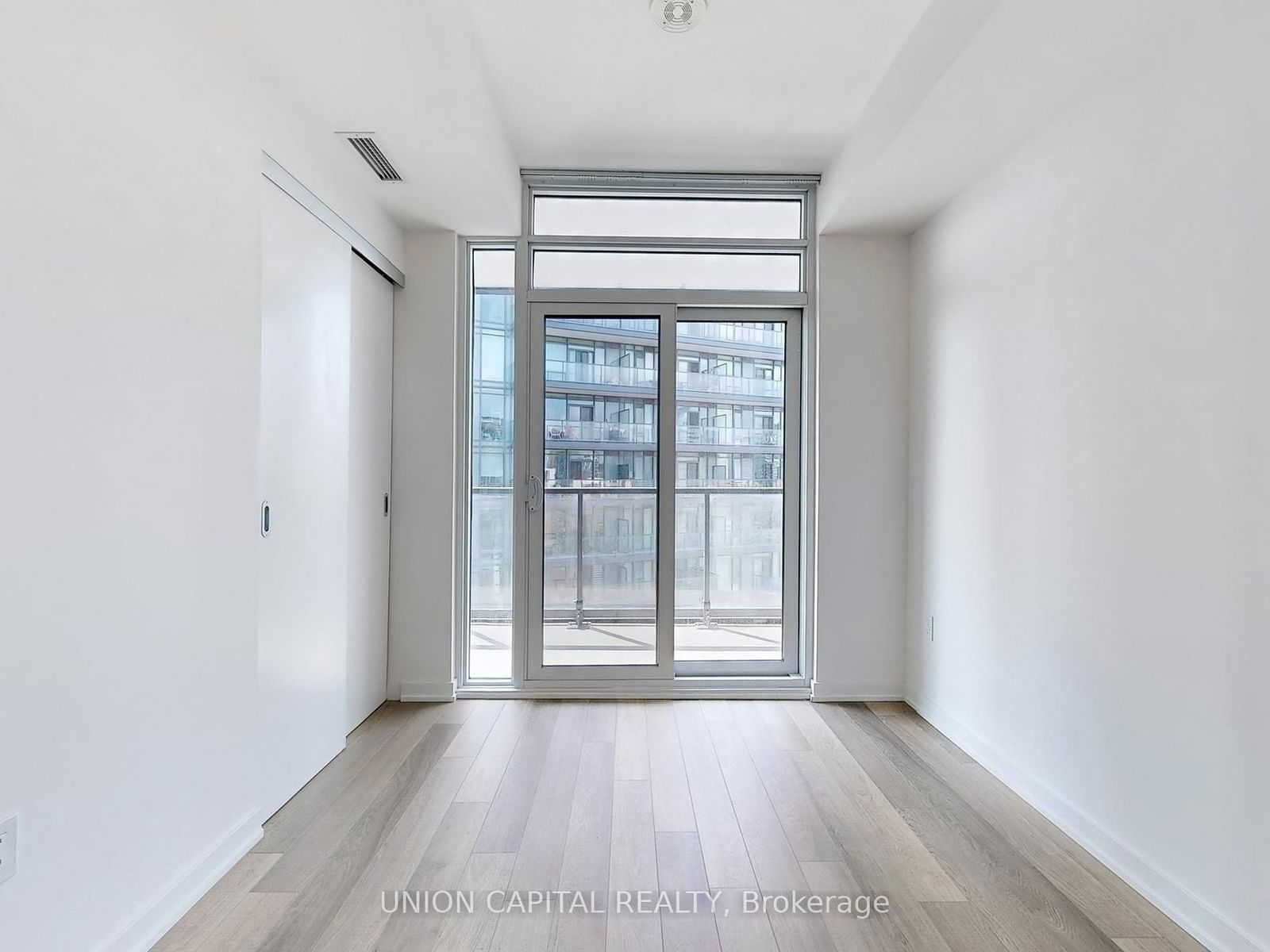 50 Power St, unit 1806 for sale - image #6