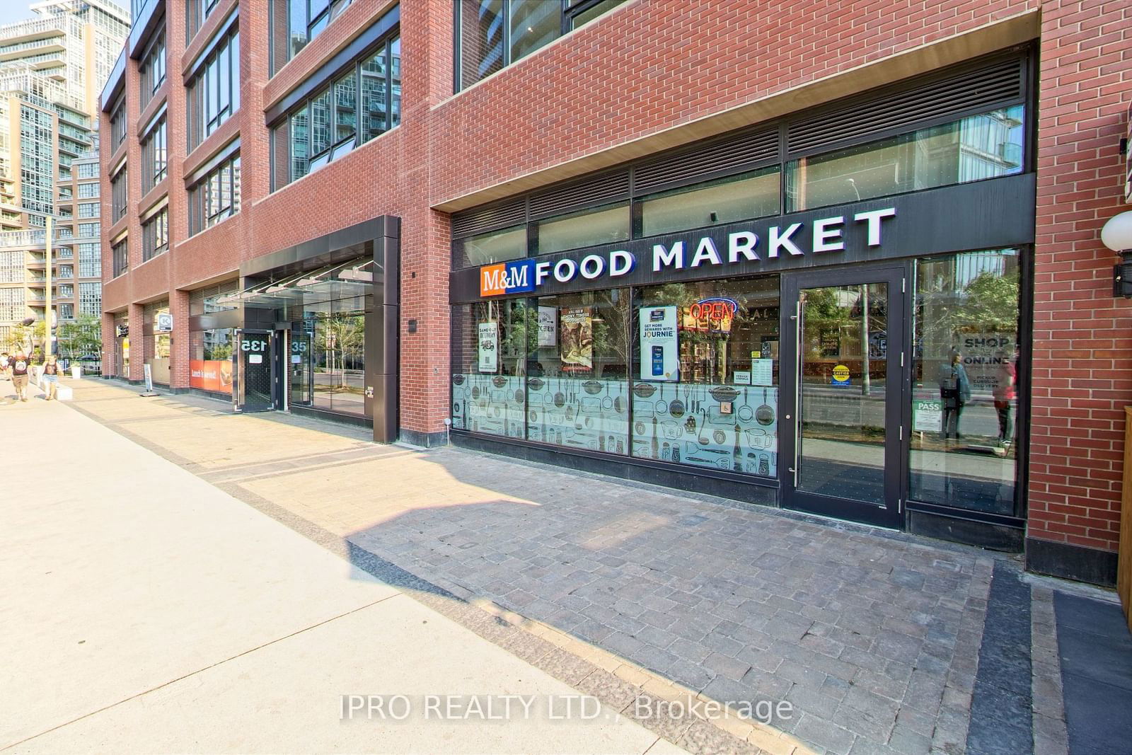 135 East Liberty St, unit 806 for sale - image #5